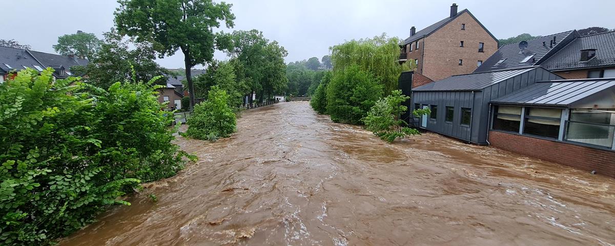 Hochwasser - Feuerwehr